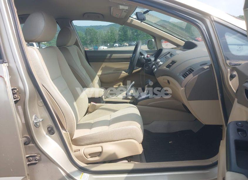 Photo 5 of 2007 Honda Civic LX (VIN 1HGFA16547L129563)