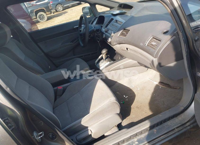 Photo 5 of 2006 Honda Civic LX (VIN 1HGFA16556L053589)