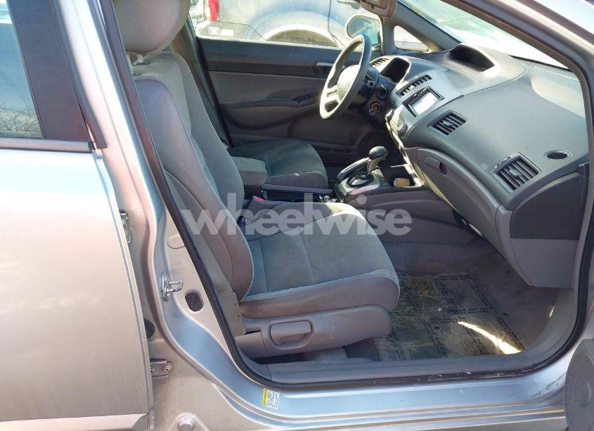 Photo 5 of 2006 Honda Civic LX (VIN 1HGFA16556L111894)