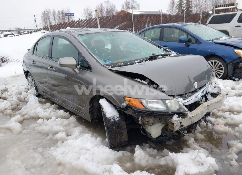 2007 Honda Civic LX (VIN 1HGFA16557L025986) main photo