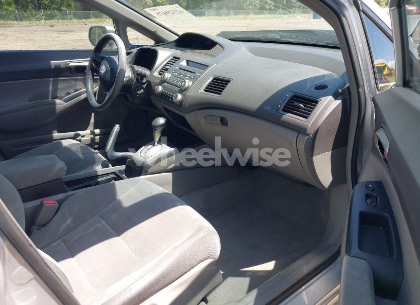 Photo 5 of 2007 Honda Civic LX (VIN 1HGFA16557L027107)