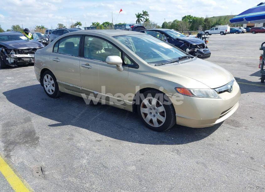 2007 Honda Civic LX (VIN 1HGFA16557L033019) main photo