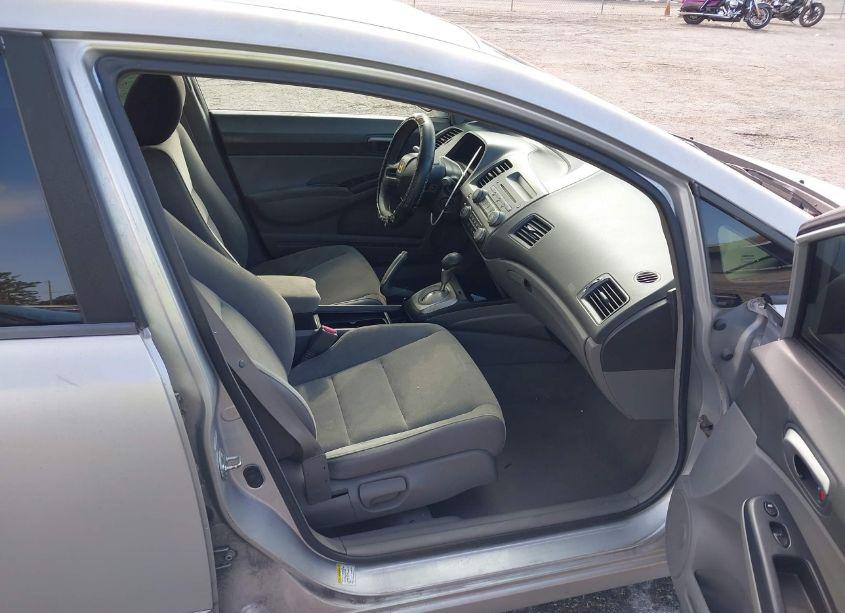 Photo 5 of 2008 Honda Civic LX (VIN 1HGFA16558L075983)