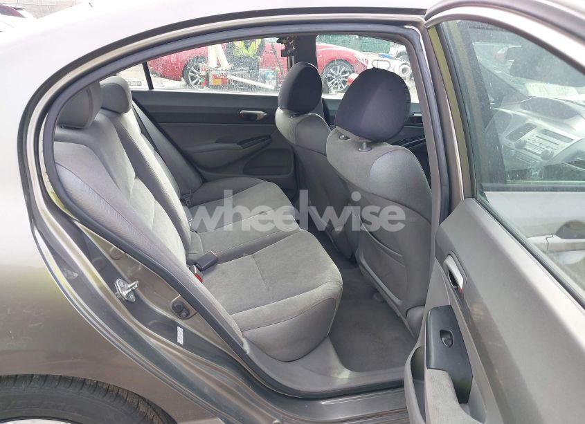 Photo 7 of 2006 Honda Civic LX (VIN 1HGFA16576L061077)