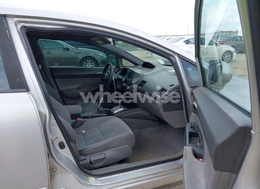 Photo 5 of 2008 Honda Civic LX (VIN 1HGFA16578L033007)