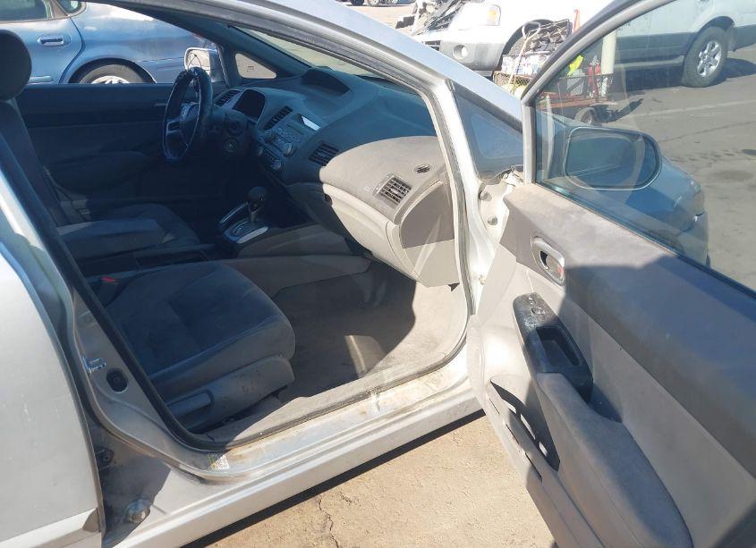 Photo 5 of 2008 Honda Civic LX (VIN 1HGFA16578L108188)