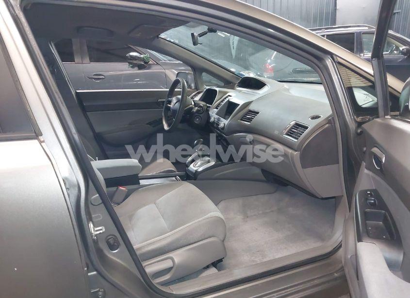 Photo 5 of 2006 Honda Civic LX (VIN 1HGFA16586L142587)