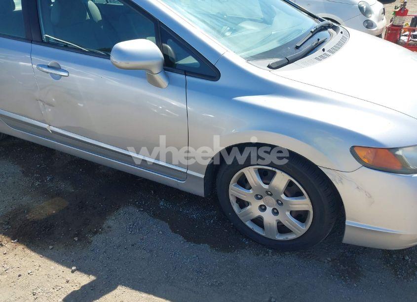 Photo 6 of 2007 Honda Civic LX (VIN 1HGFA16587L112653)