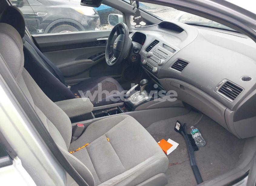 Photo 5 of 2006 Honda Civic LX (VIN 1HGFA16596L032275)