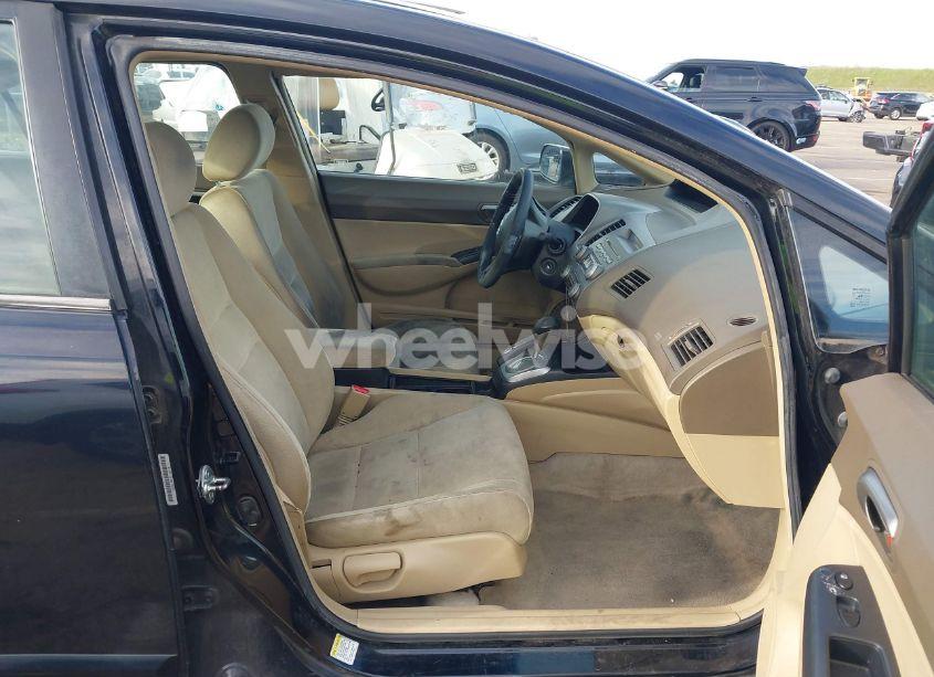 Photo 5 of 2006 Honda Civic LX (VIN 1HGFA16596L103216)