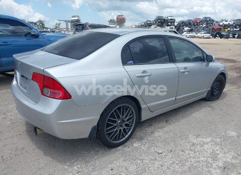 Photo 4 of 2007 Honda Civic LX (VIN 1HGFA16597L042323)