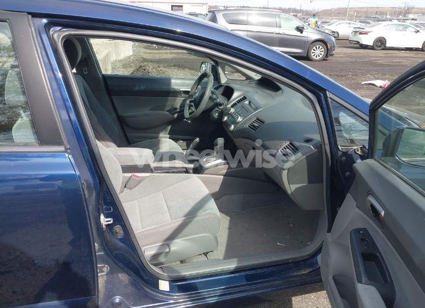 Photo 5 of 2009 Honda Civic LX (VIN 1HGFA16599L024679)