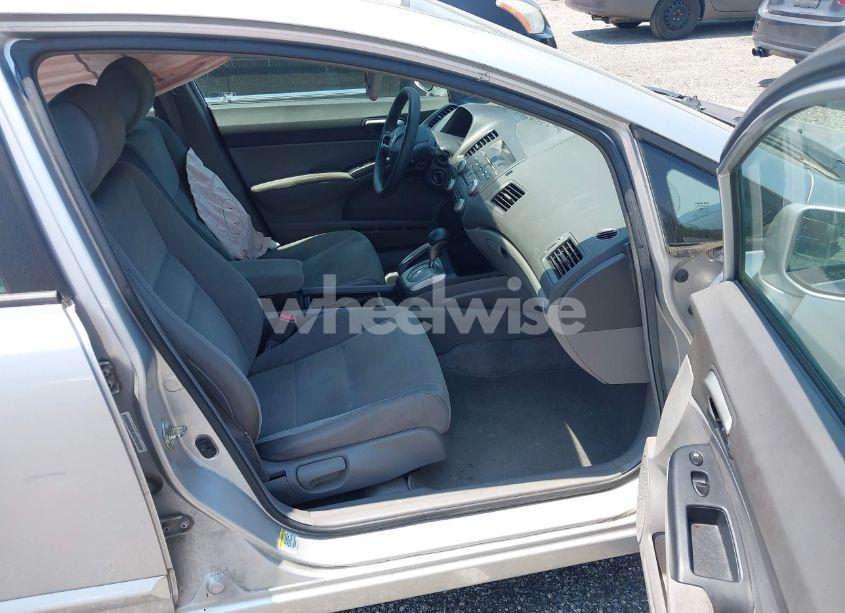 Photo 5 of 2006 Honda Civic LX (VIN 1HGFA165X6L109137)