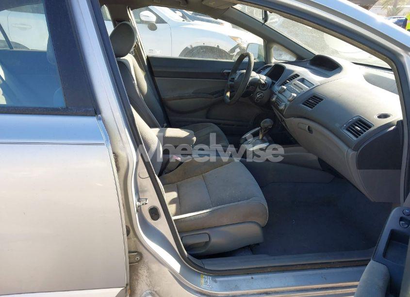 Photo 5 of 2006 Honda Civic LX (VIN 1HGFA165X6L130912)