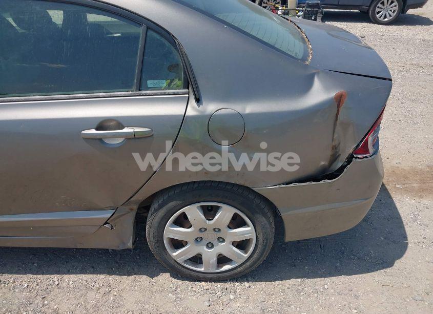 Photo 5 of 2006 Honda Civic LX (VIN 1HGFA165X6L151906)