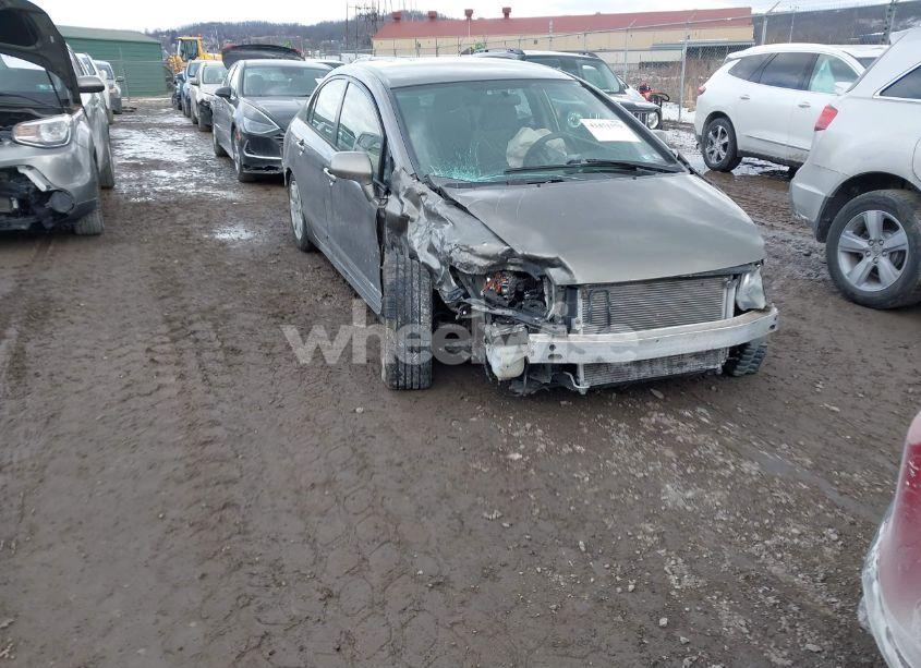 2007 Honda Civic LX (VIN 1HGFA165X7L002672) main photo