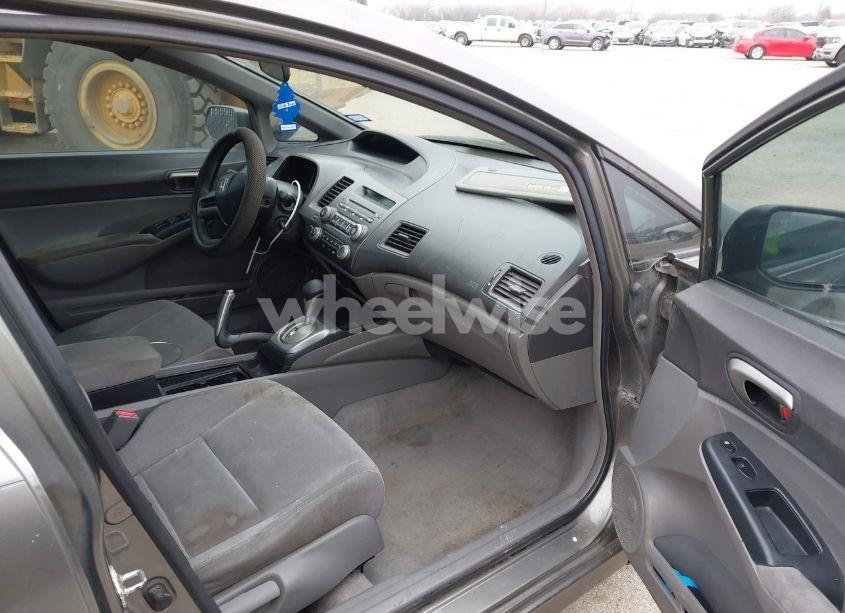 Photo 5 of 2008 Honda Civic LX (VIN 1HGFA165X8L028383)