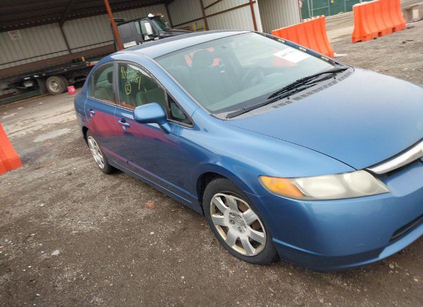 2008 Honda Civic LX (VIN 1HGFA165X8L096621) main photo