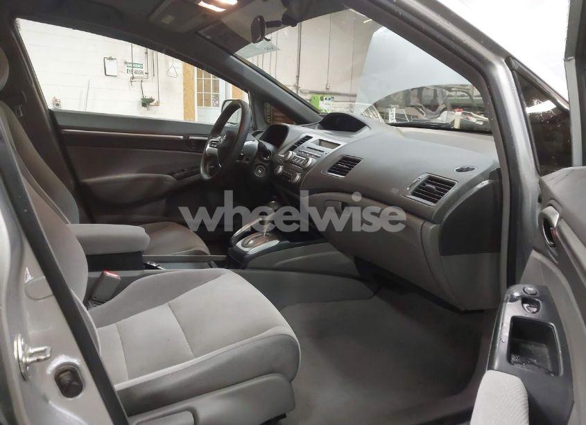 Photo 5 of 2006 Honda Civic EX (VIN 1HGFA16896L107812)