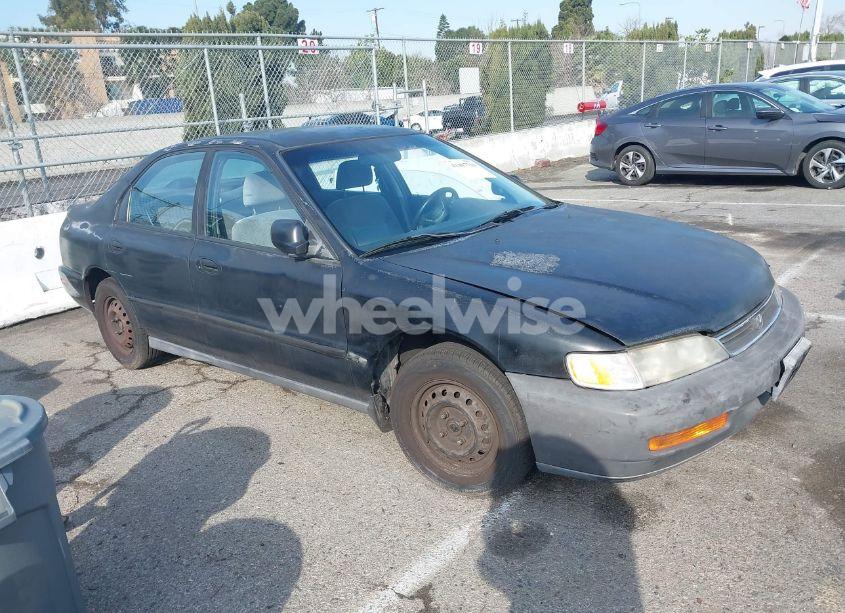 Photo 13 of 1997 Honda Accord DX (VIN 1HGTB5622VA476216)