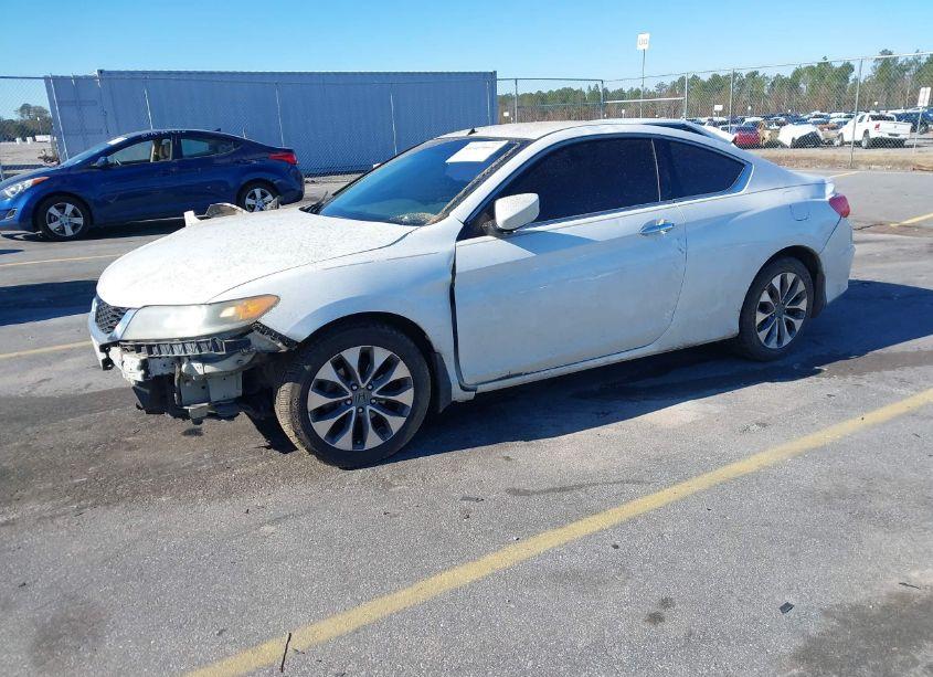 Photo 2 of 2015 Honda Accord (VIN 1HGTT1B33FA012651)