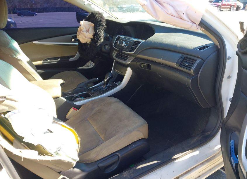 Photo 5 of 2015 Honda Accord (VIN 1HGTT1B33FA012651)