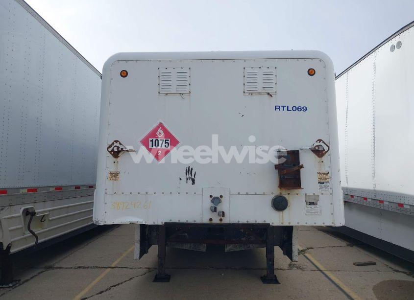 Photo 13 of 1985 Hackney 16 BAY BEV (VIN 1HHUTX217EE000866)