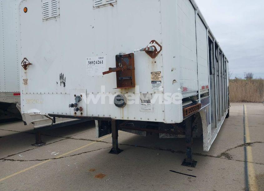 Photo 7 of 1985 Hackney 16 BAY BEV (VIN 1HHUTX217EE000866)