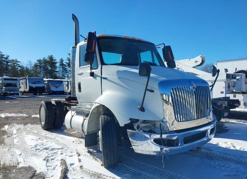 2013 International 8000 8600 (VIN 1HSHWSHN5DJ299456) main photo
