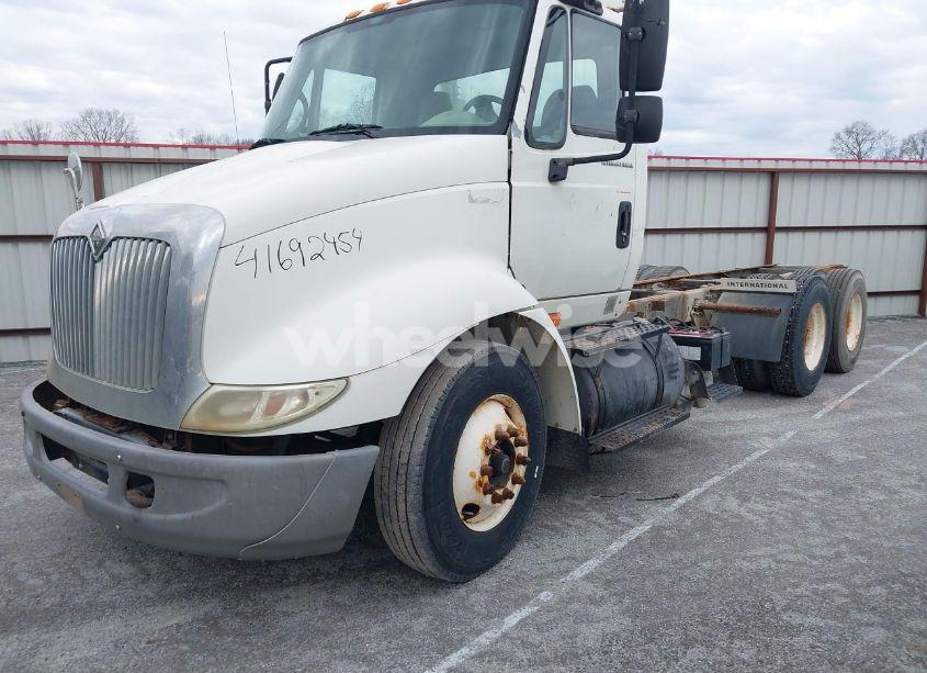 Photo 2 of 2005 International 8000 8600 (VIN 1HSHXAHR45J166635)