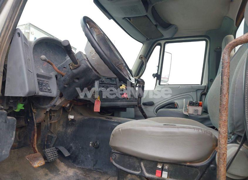 Photo 7 of 2005 International 8000 8600 (VIN 1HSHXAHR45J166635)