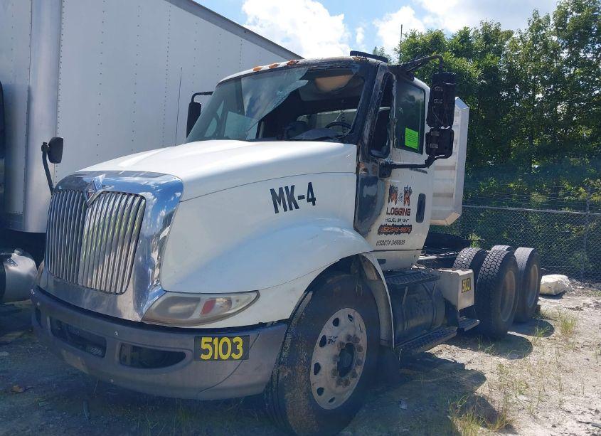 Photo 2 of 2006 International 8600 8600 (VIN 1HSHXSBR26J258505)