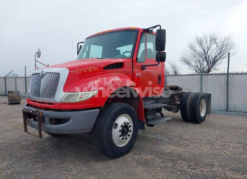 Photo 2 of 2005 International 4000 4400 (VIN 1HSMTAAN95H124390)