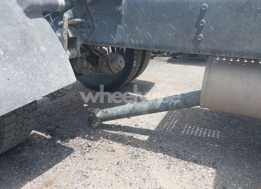 Photo 13 of 1992 International 4000 4900 (VIN 1HSSDN4N5NH424113)