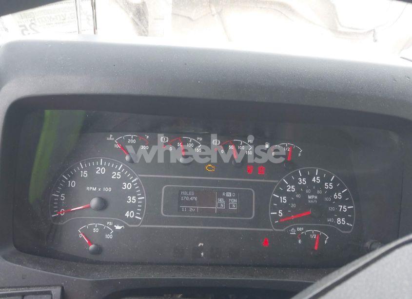 Photo 5 of 2020 International Mv (VIN 1HTEUMML1LH440629)