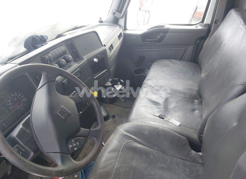 Photo 6 of 2020 International Mv (VIN 1HTEUMML1LH440629)