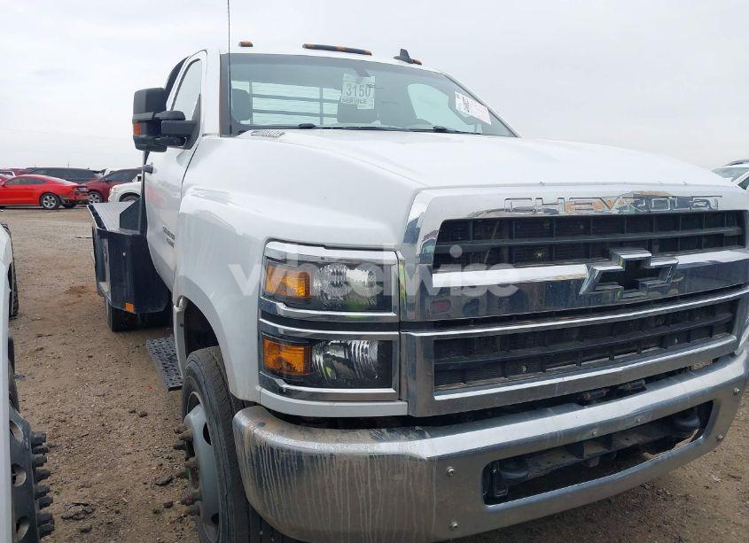 2020 Chevrolet Silverado 6500HD 1WT (VIN 1HTKHPVK4LH610321) main photo