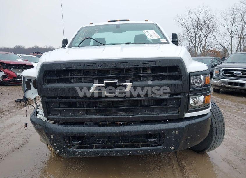 Photo 12 of 2022 Chevrolet Silverado 4500HD 1WT (VIN 1HTKHPVKXNH555375)