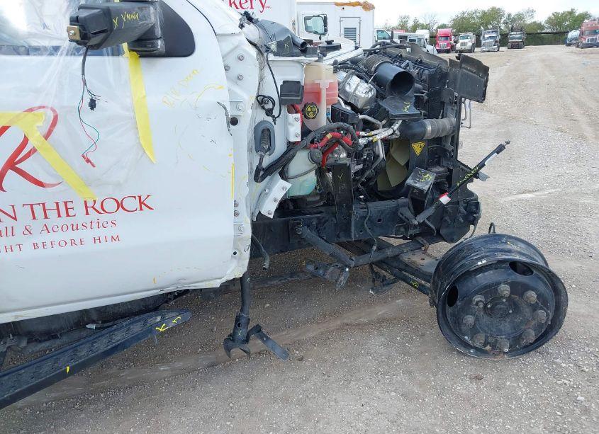 Photo 13 of 2022 Chevrolet Silverado 4500HD 1WT (VIN 1HTKHPVM7NH321910)