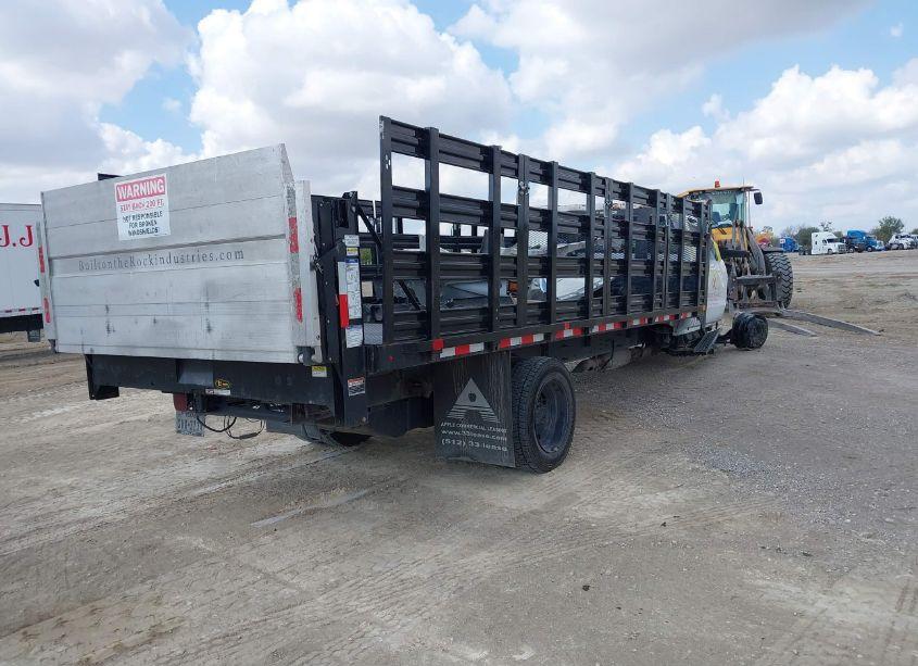 Photo 4 of 2022 Chevrolet Silverado 4500HD 1WT (VIN 1HTKHPVM7NH321910)