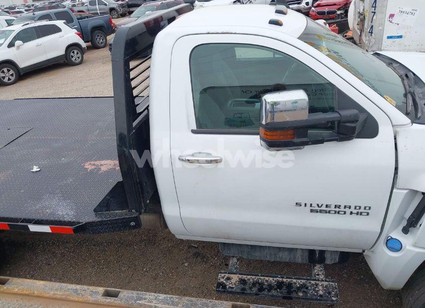 Photo 13 of 2022 Chevrolet Silverado 4500HD 1WT (VIN 1HTKJPVK0NH375956)