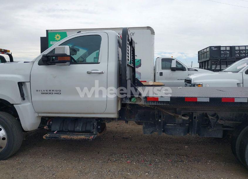 Photo 14 of 2022 Chevrolet Silverado 4500HD 1WT (VIN 1HTKJPVK0NH375956)