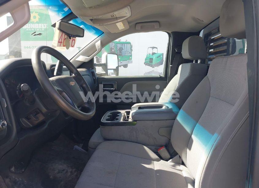 Photo 7 of 2022 Chevrolet Silverado 4500HD 1WT (VIN 1HTKJPVK0NH375956)