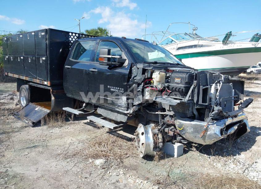 2020 Chevrolet Silverado 6500HD 1WT (VIN 1HTKJPVK1LH264507) main photo