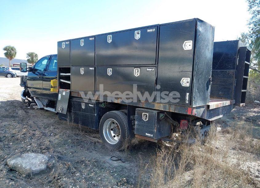 Photo 3 of 2020 Chevrolet Silverado 6500HD 1WT (VIN 1HTKJPVK1LH264507)