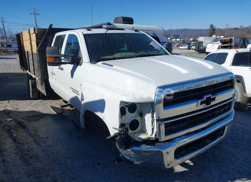 2020 Chevrolet Silverado 6500HD 1WT (VIN 1HTKJPVK5LH383130) main photo