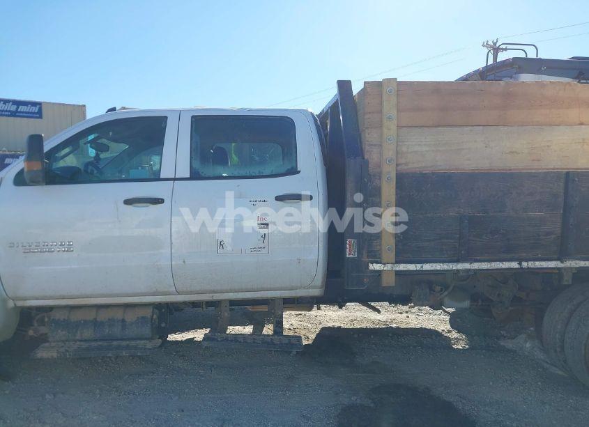 Photo 14 of 2020 Chevrolet Silverado 6500HD 1WT (VIN 1HTKJPVK5LH383130)