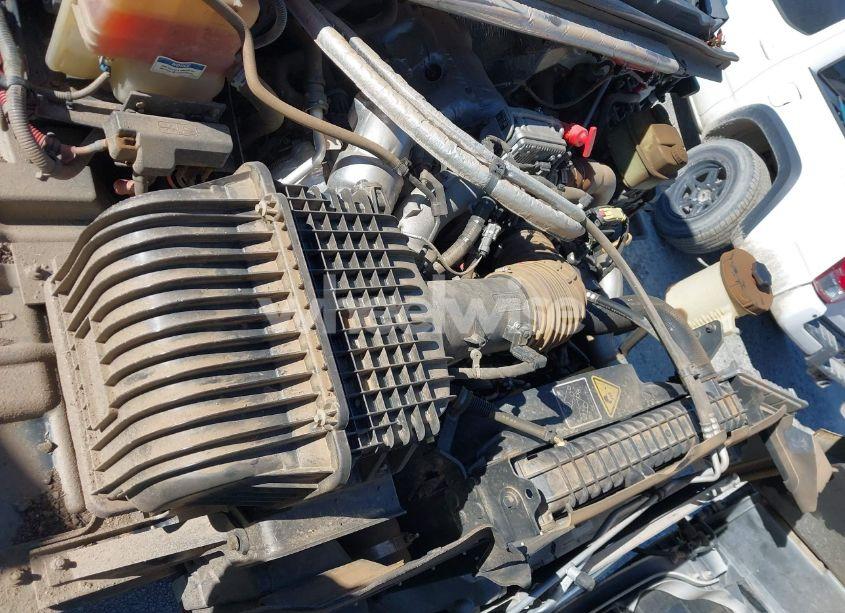 Photo 9 of 2020 Chevrolet Silverado 6500HD 1WT (VIN 1HTKJPVK5LH383130)