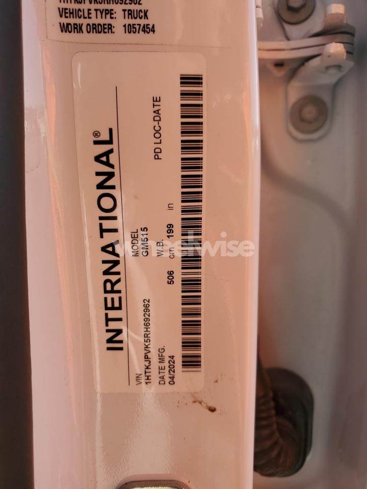 Photo 10 of 2024 GMC 15 UTILITY / SERVICE TRUCK (VIN 1HTKJPVK5RH692962)