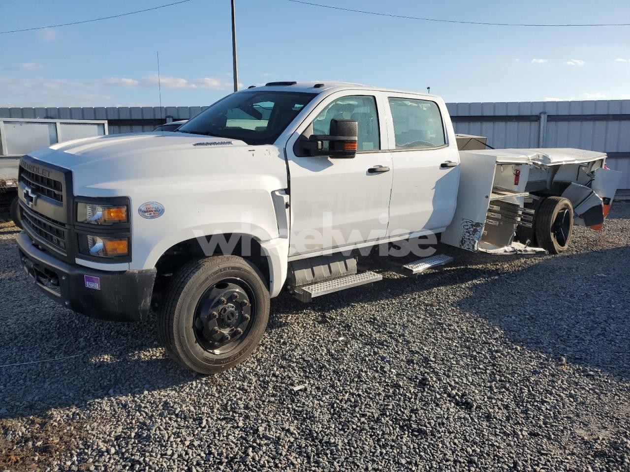 Photo 2 of 2024 GMC 15 UTILITY / SERVICE TRUCK (VIN 1HTKJPVK5RH692962)